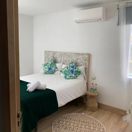Casa Mimi לינה וארוחת בוקר סיטגס